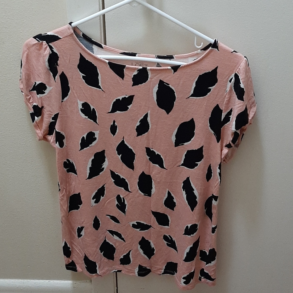 Pink Ann Taylor LOFT blouse with leaf detail